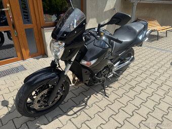 Suzuki GSR 600 - 12