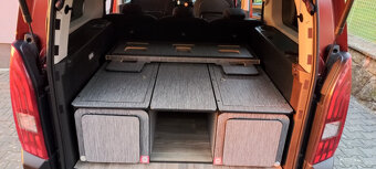 Obytná vestavba - 12