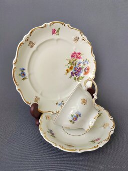Porcelánova čajová sada s nádherným květinovým zdobeným - 12