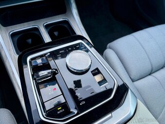BMW Rad 7 Individual 740d mHEV xDrive V ZÁRUKE - 12