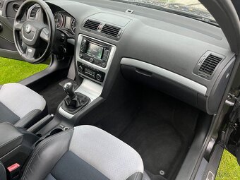 Škoda Octavia II RS facelift 2010 125kW xenon Navi - 12