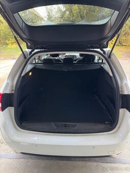 Peugeot 308 1.6HDI 88kw (málo najeto, nebourané, ČR) - 12