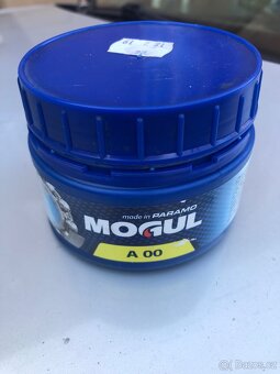 Oleje a maziva na motorku - 12