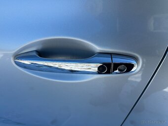 Honda Civic 1.8i automat - 12