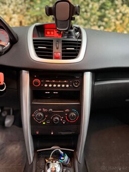 Peugeot 207 1.4 54 kW, r.v. 2011, 1. majitel, pouze 91000 km - 12