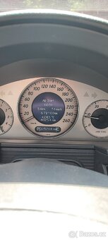 Mercedes Benz W211E270 - 12