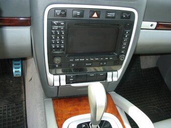 PORSCHE Cayenne S 4.5i V8,250 kW,ČR,serviska - 12
