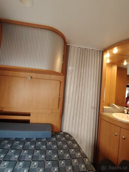 KNAUS Eifelland 495 -r.2006,předstan,francouz.postel - 12