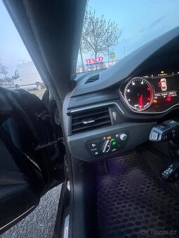 Audi a5 3.0. 200 kW - 12