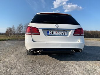 Mercedes Benz E250 - 12