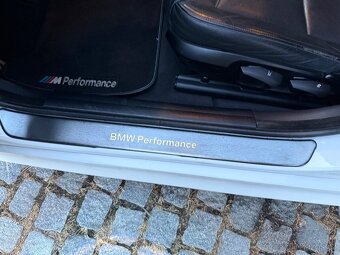 BMW 320i e90 sport packet 140000km Nové CZ - 12