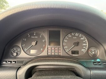 Audi A8 D2 4.2 V8 220kw - 12