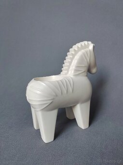 Vánoční kolekce porcelánových talířů a svícnů - 12