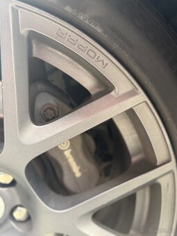 Dodge Challenger 6,4 - 12