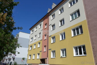 Prodej slunného cihlového bytu 3+1 po kompletní rekonstrukci - 12