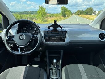 VW e-Up - 12