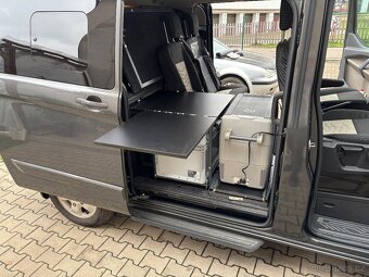 Spací vestavba do Ford Tourneo Custom L1 - 12