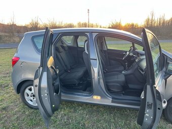 Opel Meriva 1.4 i 74 kw r.v. 2012 - 12