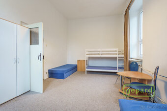 Prodej budovy s byty a garážemi jen 2km od jezera Medard– So - 12