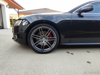 Audi S5 4,2 FSI V8 - 12