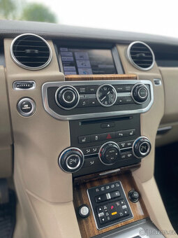LAND ROVER DISCOVERY 3.0D HSE LUXURY 7 MÍST - 12