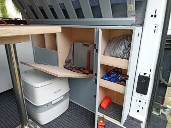 Prodám obytnou dodávku Ford transit L3H2 - 12