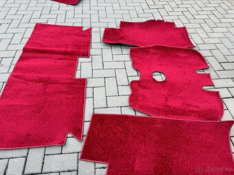 Volha Gaz 24, nové koberce - 12