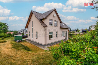 Prodej rodinného domu, 249 m², Dobřejovice, ul. Šípková - 12