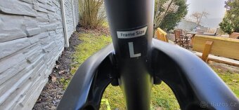 Prodám 2ks zánovních trailbiků GT Sensor Carbon Elite 29" L - 12
