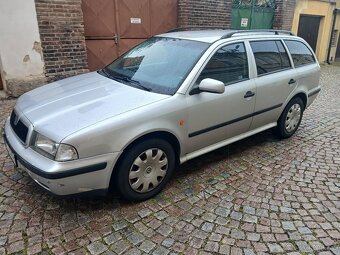 Prodam Škoda oktavie rok 2001 20litr benzin 250 najeto - 12