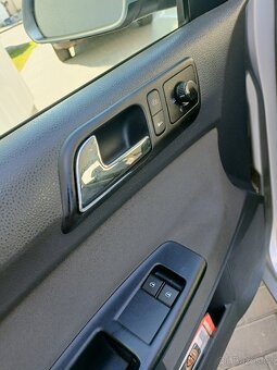 Volkswagen Polo 1,2i 40kw, r.v.2007, STK 2/2027 - 12