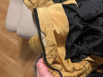 Prodám zimní dámskou bundu (žluto-zlatou lesklou) - 12