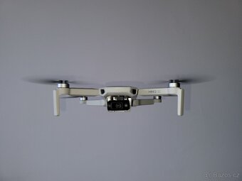 DJI Mini 2 SE – kompletní set | téměř nové baterie - 12