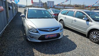 HYUNDAI i30 1,4 i CVVT TRIKOLOR - 12