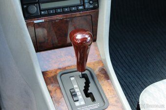 300CE- 24V 162KW BEZ KOROZE - ZACHOVALÝ - 12