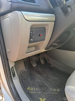 Renaul Clio 2003 - 12