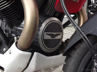 Moto Guzzi V85 TT - 12