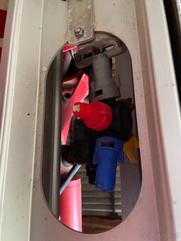 Prodáme tažený postřikovač KVERNELAND - 12