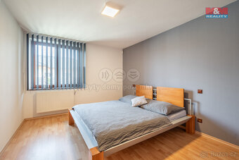 Prodej rodinného domu 4+kk, 196 m², Václavice u Benešova - 12