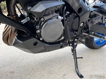 Suzuki GSX-S 1000 - 12