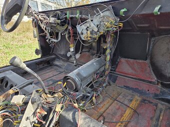 Tatra 613-1 (3) s TP - 12