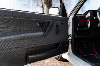 Volkswagen Golf Mk2 - 12