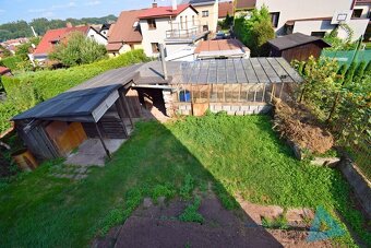 Rodinný dům se zahradou na skvělé adrese v Nové Pace. - 12