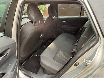 Corolla, 1.8Hybrid E-Cvt Comfort Sports,ČR,DPH - 12