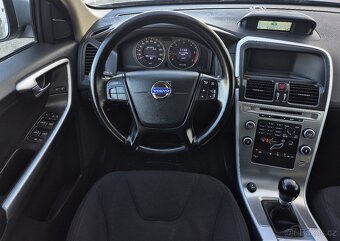 VOLVO XC60 2.4D 120 KW 5 VÁLEC AWD - MANUÁL - LED- 1 MAJITEL - 12