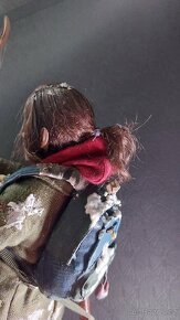 Ellie - The Last of Us custom figurka - 12