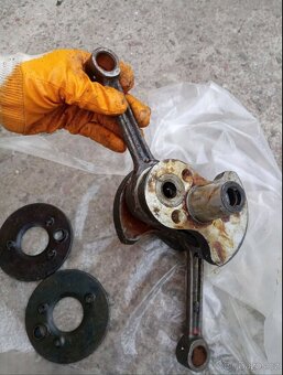 Originální nove díly z vojenského depozitu motor klikovka - 12