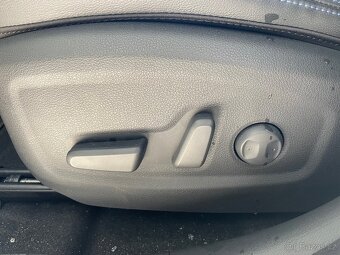 Hyundai Kona EV MY23 Power Style Premium - 12