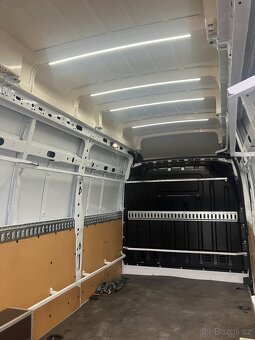 Movano - 12