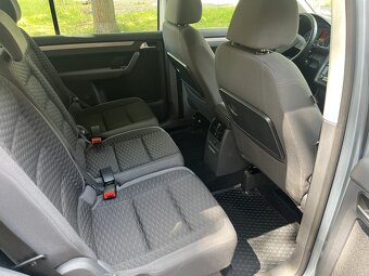 Volkswagen Touran 1.4tsi, naj 106 tis. km, vyhř. sedačky. - 12